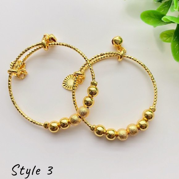 Baby gold bangles, toddler baby bracelet, bracelet for girl, gift for baby - Picture 4 of 7